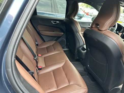 Used 2024 Volvo XC60 B5 Plus w/ Protection Package Premier AWD/4WD image 30