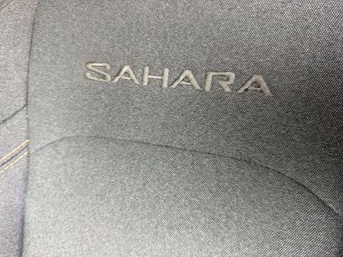 Used 2024 Jeep Wrangler Unlimited Sahara AWD/4WD image 10