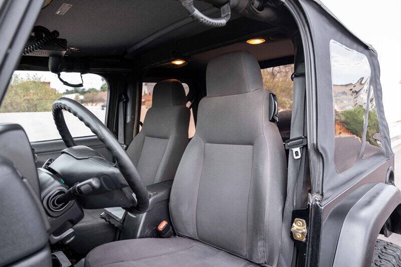 Used 2006 Jeep Wrangler X w/ Tire & Wheel Group (Ecco) AWD/4WD image 10