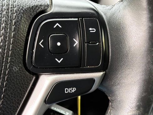 Used 2015 Toyota Highlander Plus AWD/4WD image 23