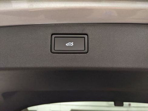 New 2026 Volkswagen Tiguan SE image 30