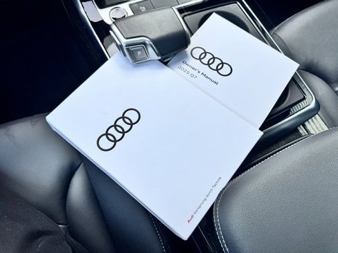 Used 2025 Audi Q7 2.0T Premium w/ Convenience Package image 18