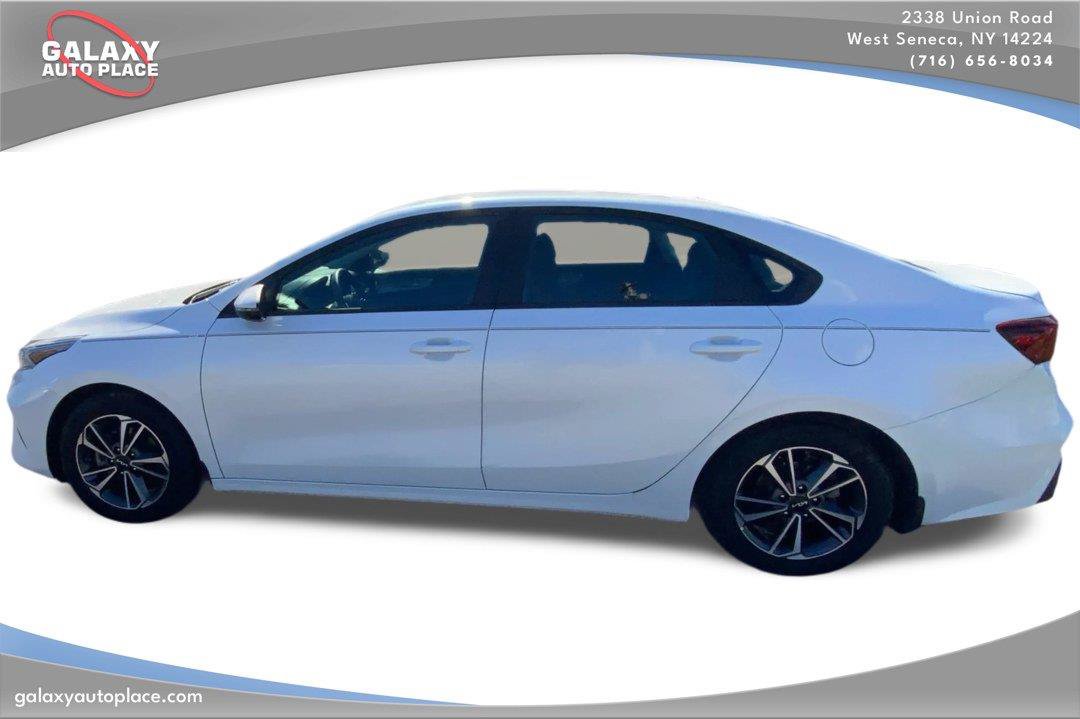 Used 2023 Kia Forte LXS w/ LXS Technology Package FWD image 8