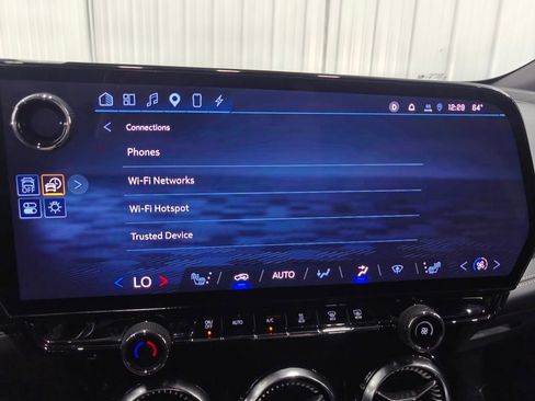 Used 2024 Chevrolet Blazer EV LT AWD/4WD image 44