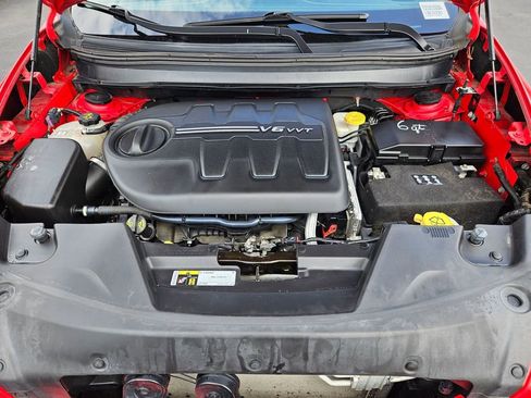 Used 2018 Jeep Cherokee Latitude w/ Altitude Package image 32