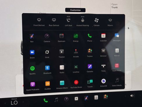 Used 2023 Tesla Model Y Long Range image 13