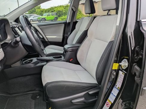 Used 2018 Toyota RAV4 XLE w/ Plus Extra Value Package AWD/4WD image 7