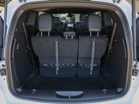 New 2026 Chrysler Pacifica Select FWD image 30