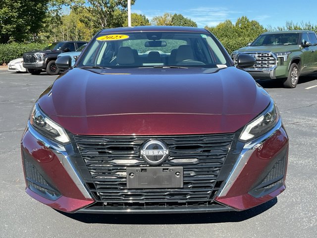 Used 2025 Nissan Altima 2.5 SV FWD image 4