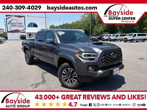 Used 2022 Toyota Tacoma TRD Sport w/ TRD Premium Sport Package AWD/4WD image 1