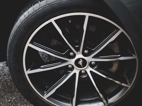 Used 2018 Ford Mustang Coupe w/ Equipment Group 101A image 19