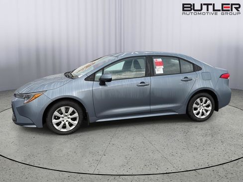 New 2026 Toyota Corolla LE FWD image 3