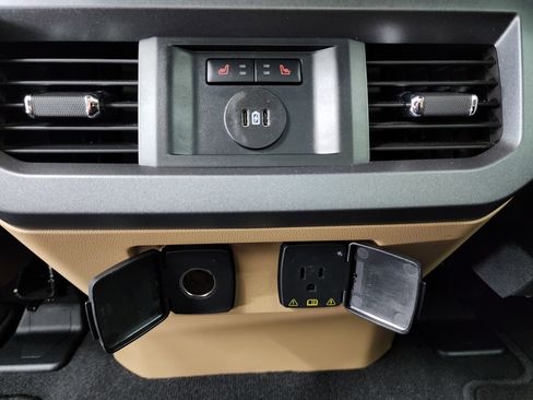 Used 2023 Ford F250 Lariat w/ Sport Appearance Package image 45