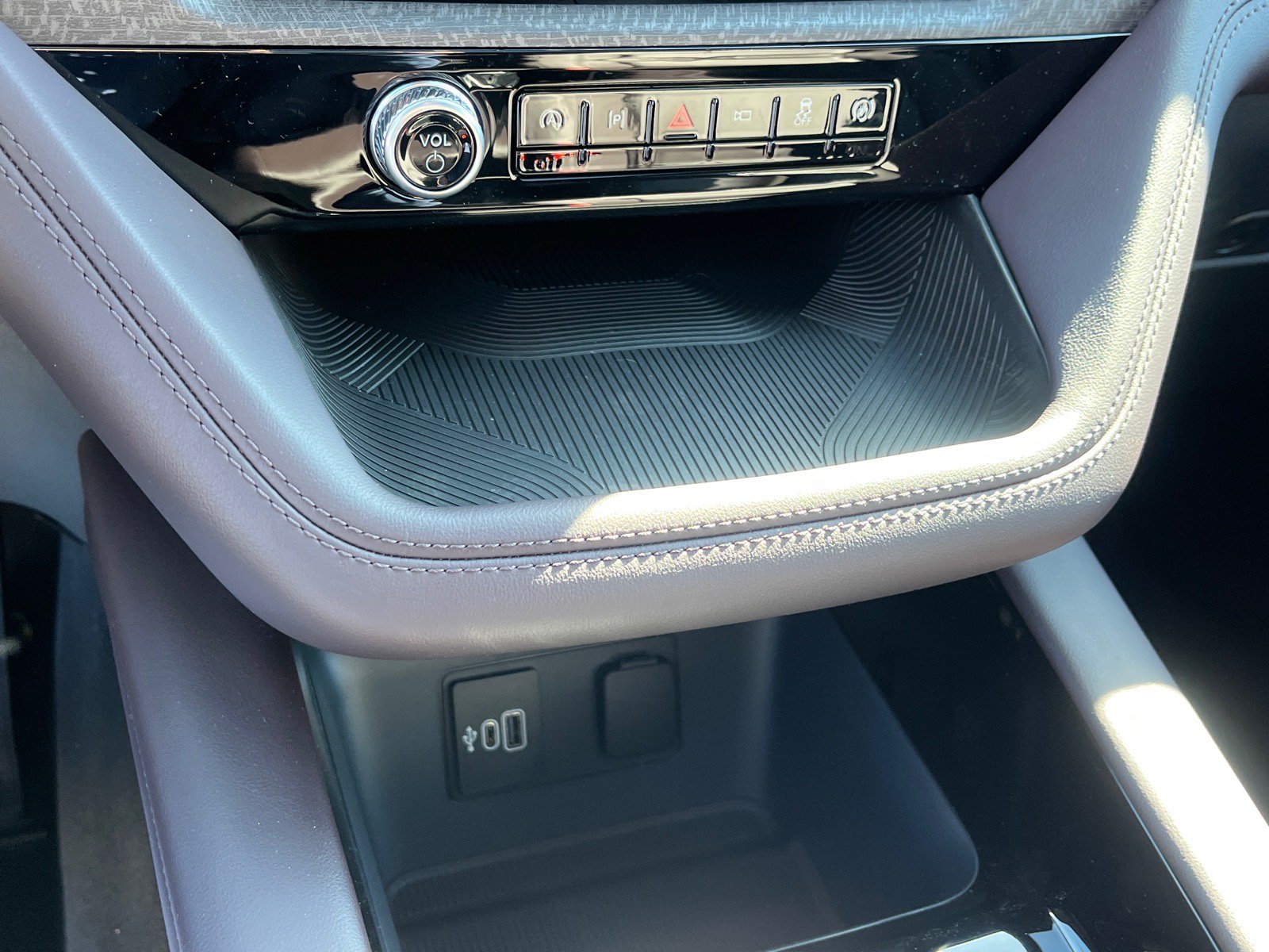 New 2026 Ford Explorer Platinum RWD image 13