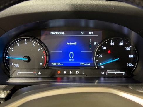 Used 2022 Ford Explorer XLT w/ Equipment Group 202A AWD/4WD image 28