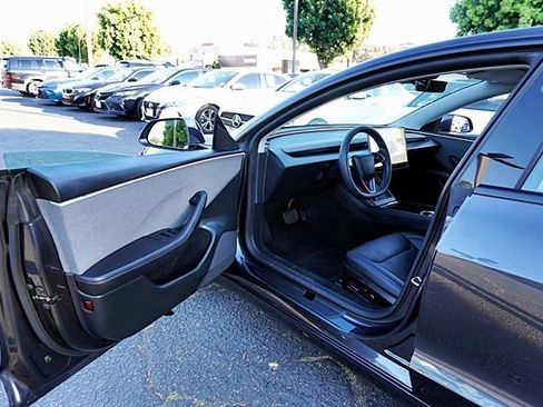 Used 2024 Tesla Model 3 Standard Range image 43