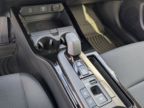 Used 2023 Toyota Prius LE image 16