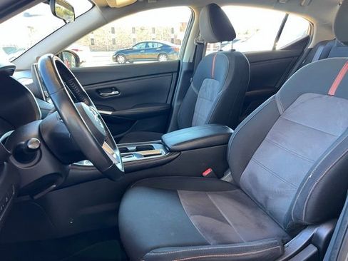 Used 2022 Nissan Sentra SR w/ Trunk Package image 16