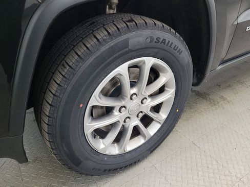 Used 2016 Jeep Grand Cherokee Limited AWD/4WD image 31