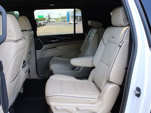Used 2023 Cadillac Escalade ESV Premium Luxury w/ Performance Package AWD/4WD image 18