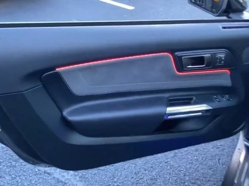Used 2020 Ford Mustang Shelby GT350 w/ Technology Package RWD image 8