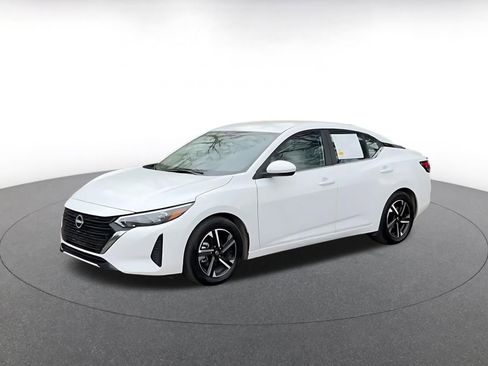 Used 2025 Nissan Sentra SV image 8