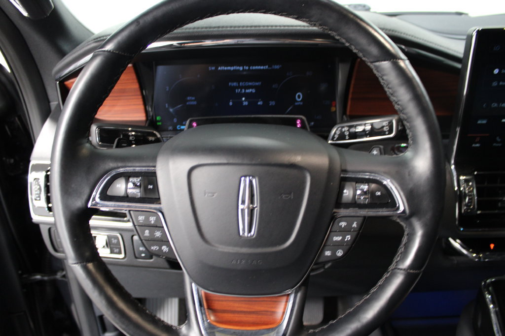 Used 2024 Lincoln Navigator Premiere AWD/4WD image 35