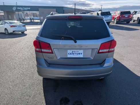 Used 2015 Dodge Journey SE image 12