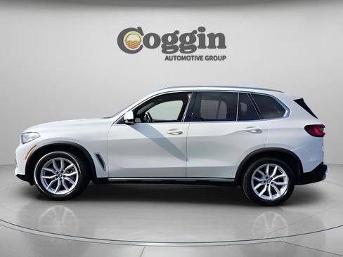 Used 2021 BMW X5 sDrive40i w/ Premium Package image 1
