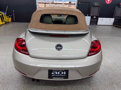 Used 2013 Volkswagen Beetle 2.5 image 4