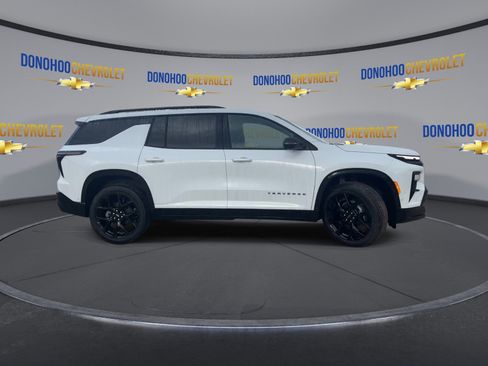 New 2026 Chevrolet Traverse RS image 9