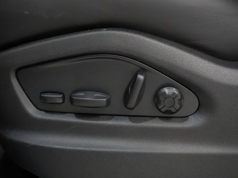 New 2026 Porsche Cayenne S image 24