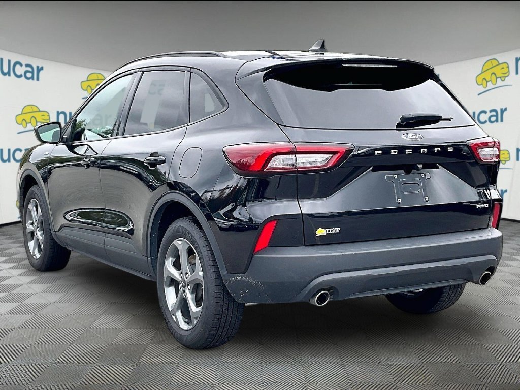 Used 2025 Ford Escape ST-Line Select AWD/4WD image 4
