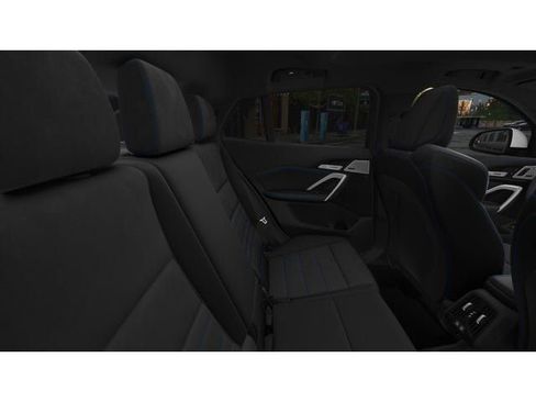 Used 2025 BMW X2 xDrive28i w/ Technology Package image 12