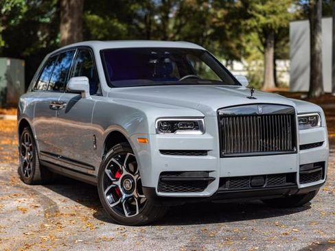 Used 2022 Rolls-Royce Cullinan Black Badge AWD/4WD image 3
