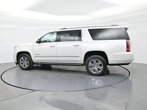 Used 2020 GMC Yukon XL Denali w/ Open Road Package image 9