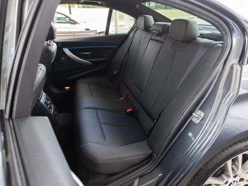 Used 2016 BMW 340i xDrive Sedan AWD/4WD image 29