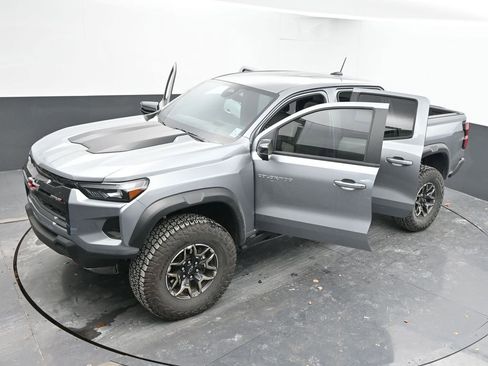 Used 2024 Chevrolet Colorado ZR2 w/ ZR2 Convenience Package III AWD/4WD image 61
