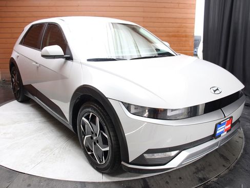 Used 2024 Hyundai Ioniq 5 SEL image 21