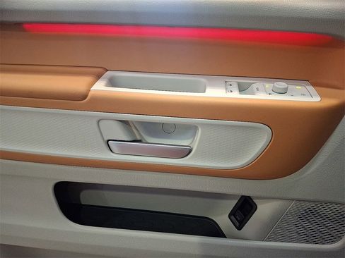 New 2025 Volkswagen ID. Buzz 1st Edition image 9