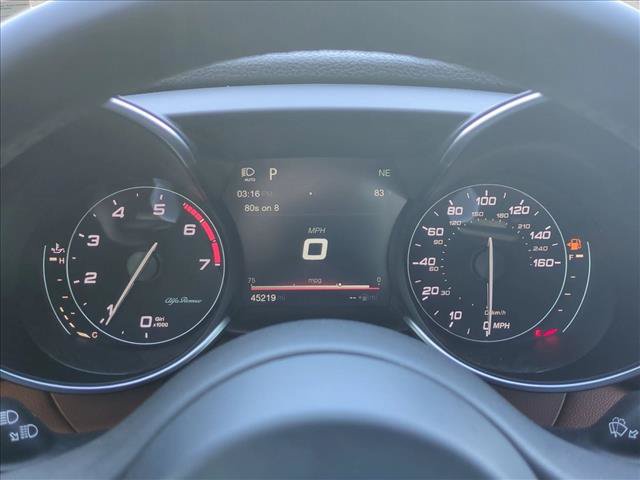 Used 2017 Alfa Romeo Giulia AWD image 11
