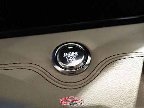 Used 2018 Lincoln Navigator Select w/ Technology Package image 36