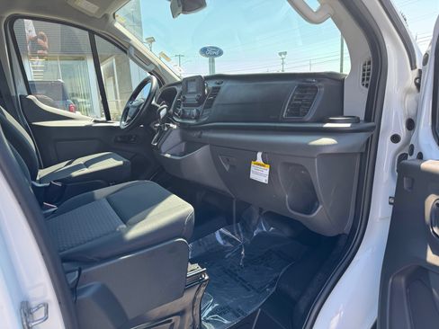 Used 2025 Ford Transit 250 Low Roof w/ Exterior Upgrade Package RWD image 30