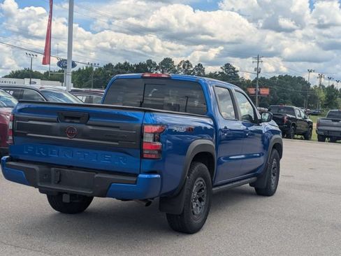 Used 2025 Nissan Frontier PRO-4X AWD/4WD image 3