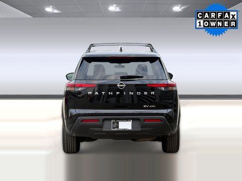 Used 2023 Nissan Pathfinder SV image 10
