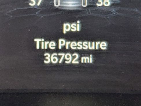 Used 2025 Jeep Compass Limited image 7