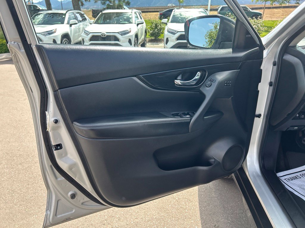 Used 2018 Nissan Rogue SL AWD/4WD image 21