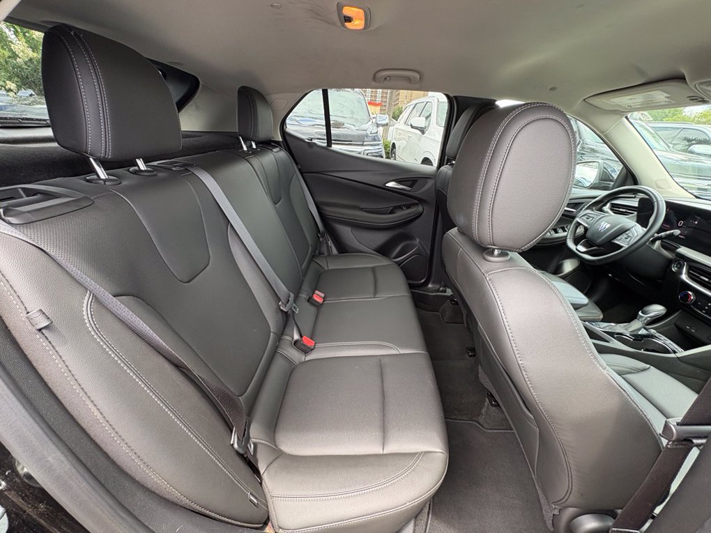 Used 2024 Buick Encore GX Sport Touring AWD/4WD image 30
