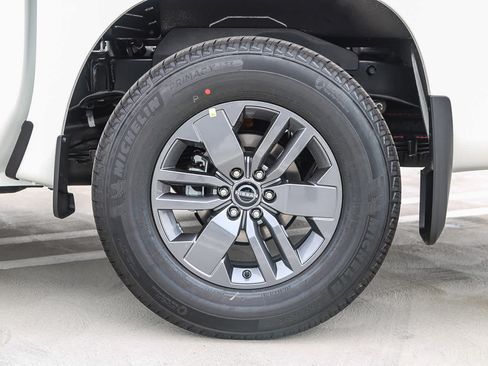 New 2025 Nissan Frontier SV w/ SV Convenience Package RWD image 10