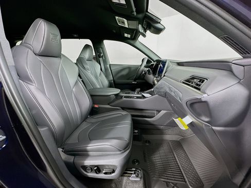 New 2026 Lexus TX 500h AWD image 32